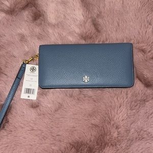 ❌SOLD❌Tory Burch wristlet wallet with detachable strap
